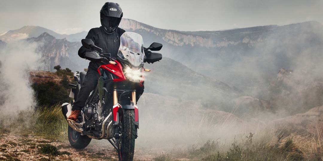 Honda CB500X i ørken