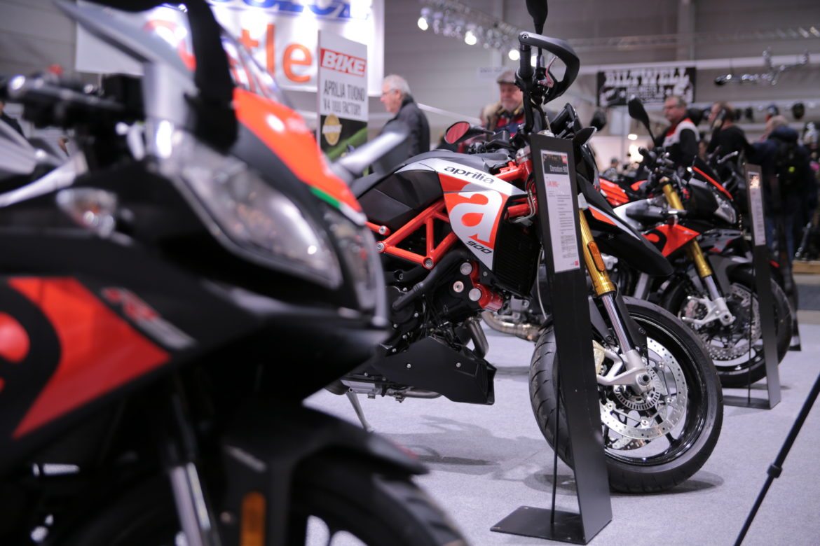 Aprilia Dorsoduro 900, 2017-modell på MC-messa