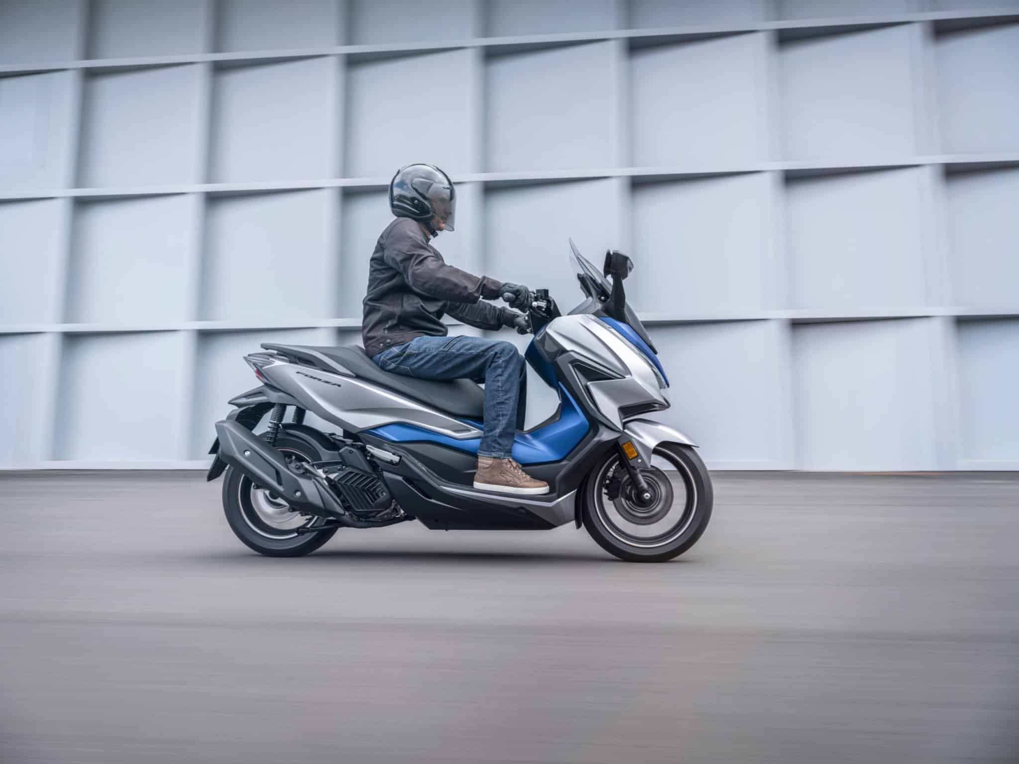 FORZA 125 2021 21YM FORZA125 Action 0866